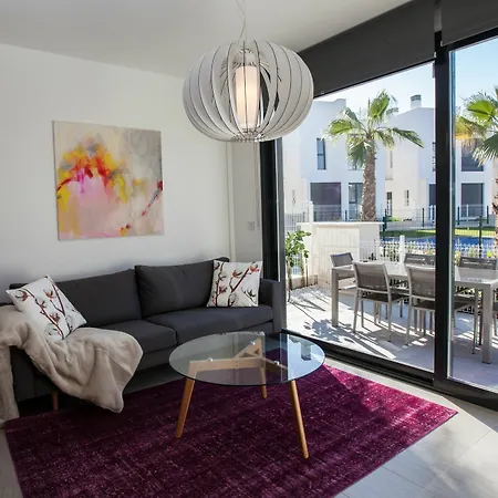 Twentyfour Apartment *